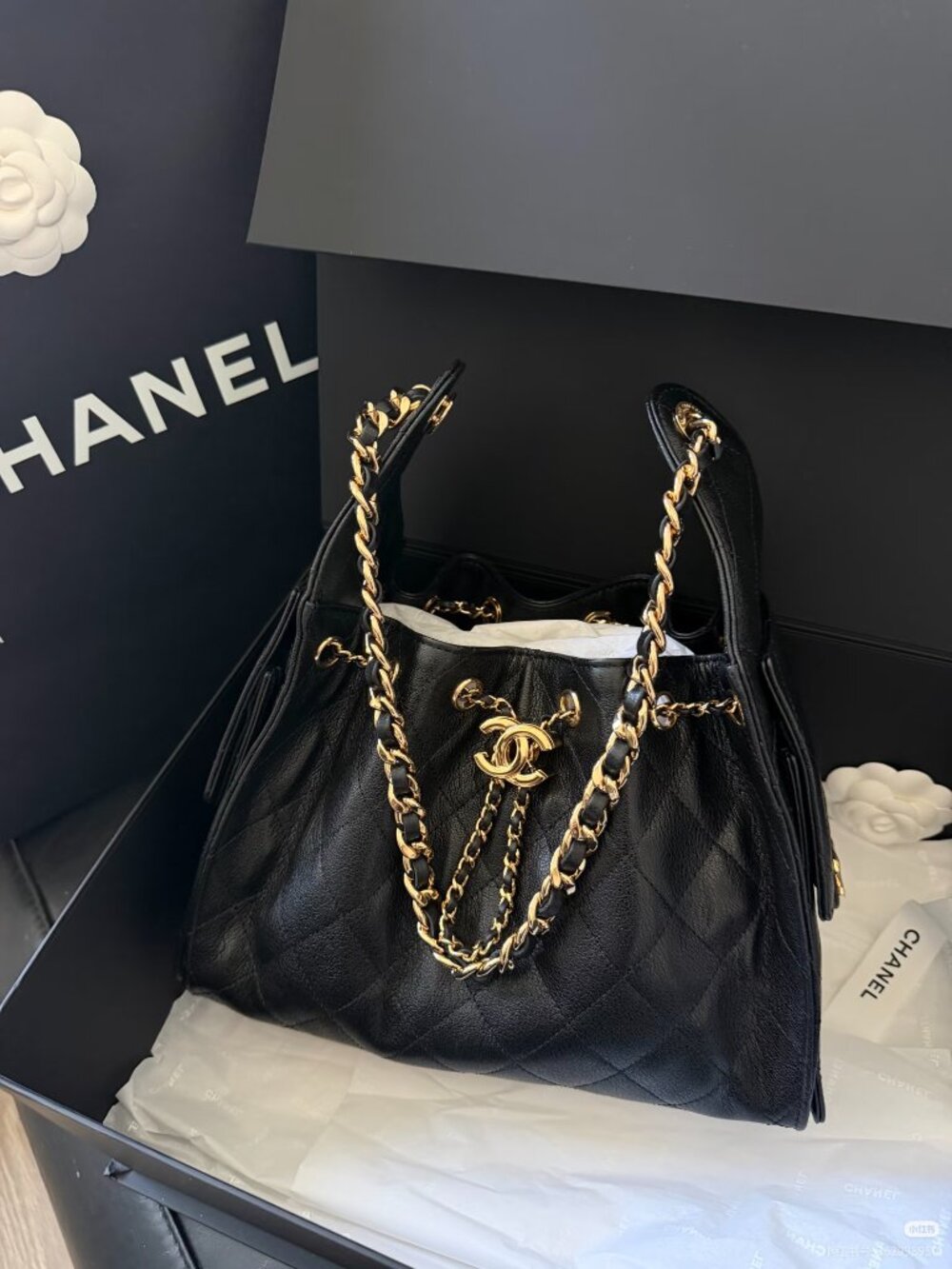 Classic CHANEL bag: A Stylish and Versatile Choice for Elegance